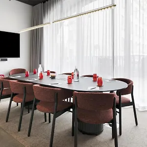 Radisson Red Hotel